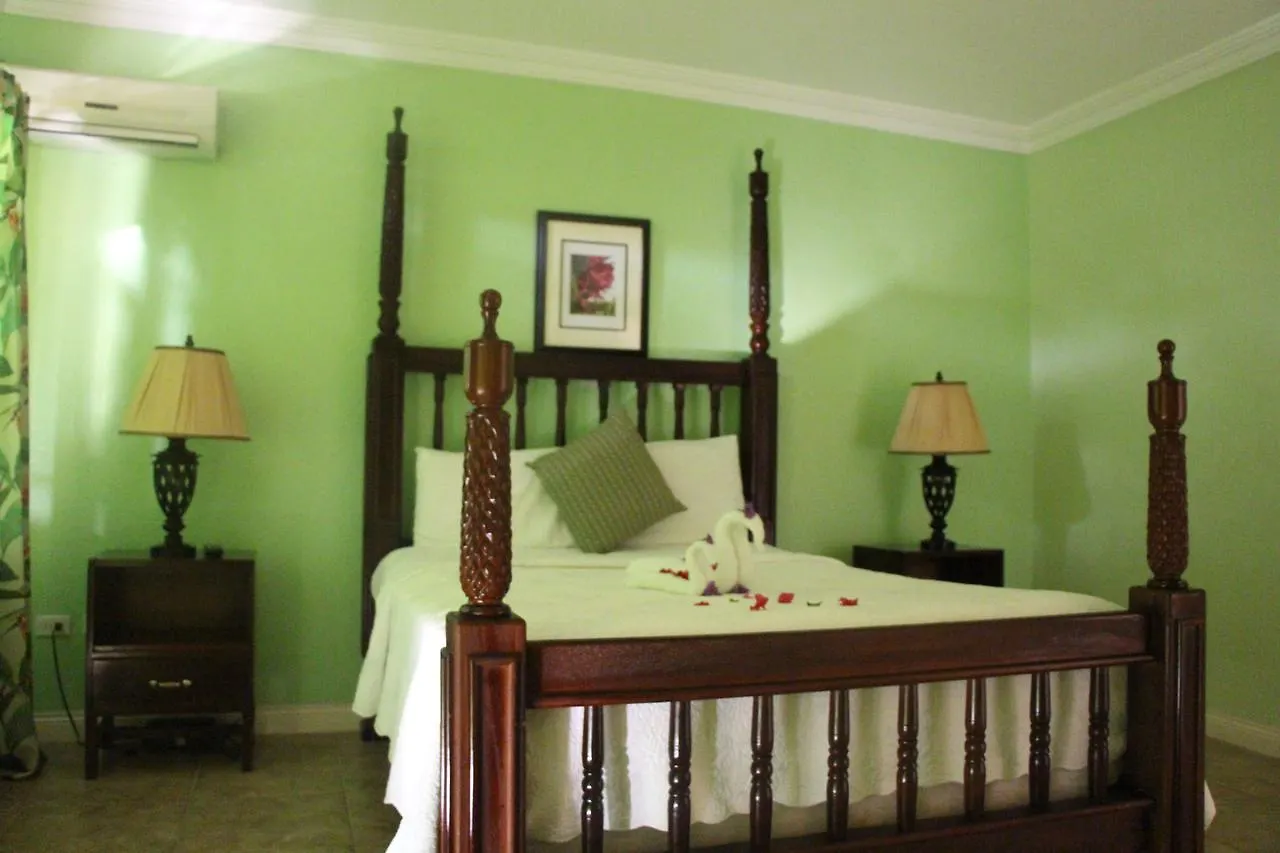 Milbrooks Resort Montego Bay 3*,